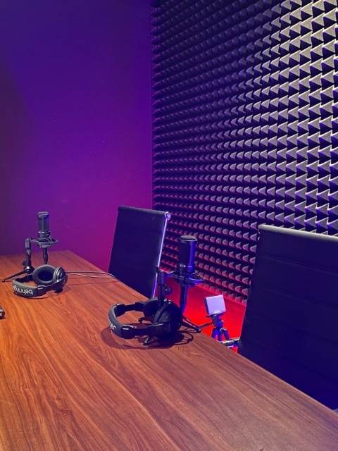 virtual-office-jakarta-utara-podcast-room